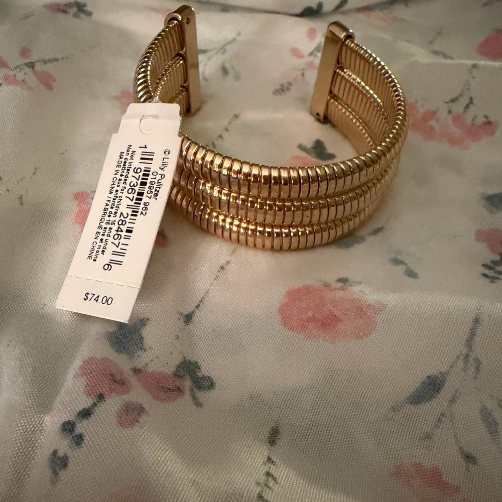 Lilly Pulitzer Gold bangle Bracelet NWT